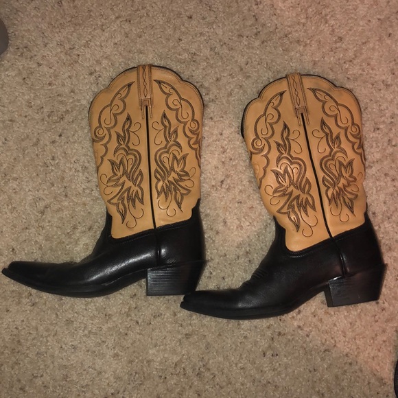 Ariat Shoes - Ariat cowboy boots